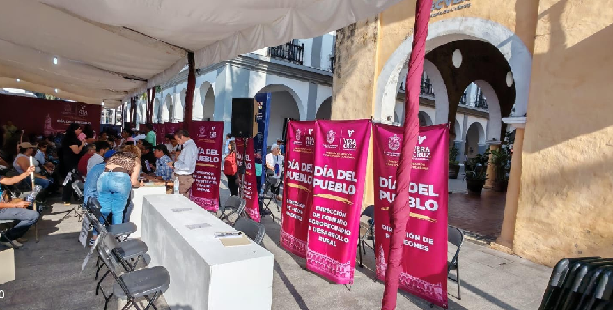Día del Pueblo: El circo del populismo veracruzano