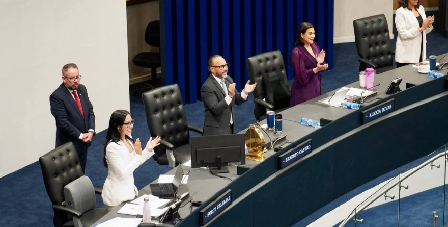 EXTIENDE EL SALVADOR POR 30 DÍAS MÁS EL ESTADO DE EXCEPCIÓN