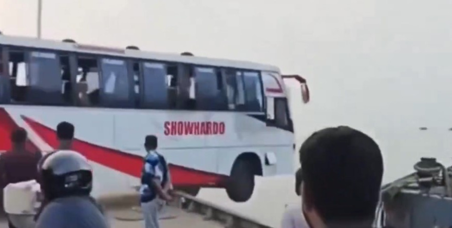 MUEREN 23 EN ACCIDENTE DE AUTOBÚS EN BANGLADESH
