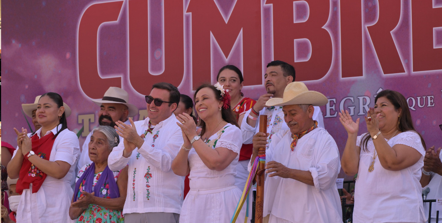 INAUGURAN CUMBRE TAJÍN