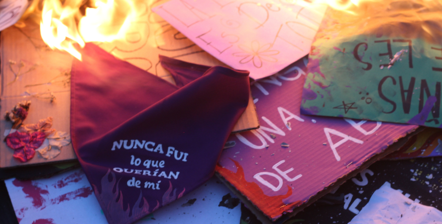 ¿QUIÉN PROVOCA LOS DESTROZOS EN LAS MARCHAS FEMINISTAS? 