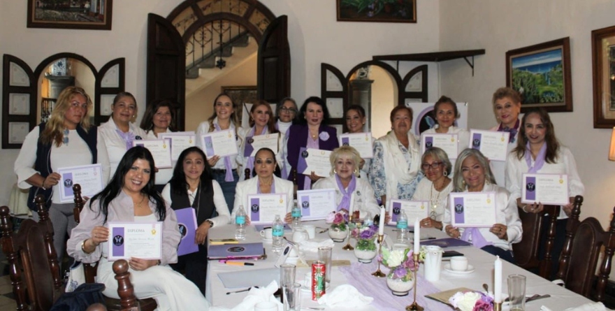 COMPROMISO Y CONVIVENCIA EN MUJERES CON VALOR