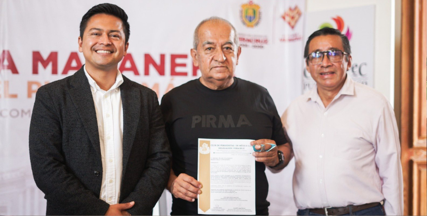 PREMIO ESTATAL RECONOCERÁ TRAYECTORIA DE RAFAEL ROJAS