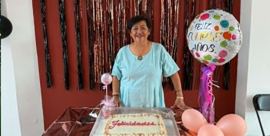 CELEBRAN A VICKY EN SU DÍA ESPECIAL