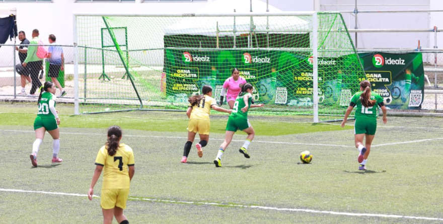 LAS TRICAMPEONAS GOLEAN EN LA COPA POTOSÍ