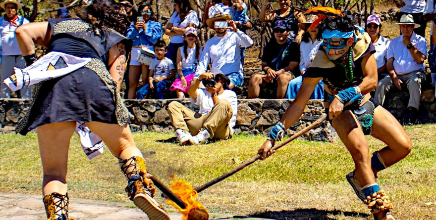 RECREAN ANCESTRAL JUEGO DE PELOTA