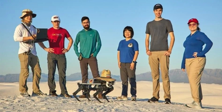 ENTRENAN PERROS ROBOT PARA IR AL ESPACIO