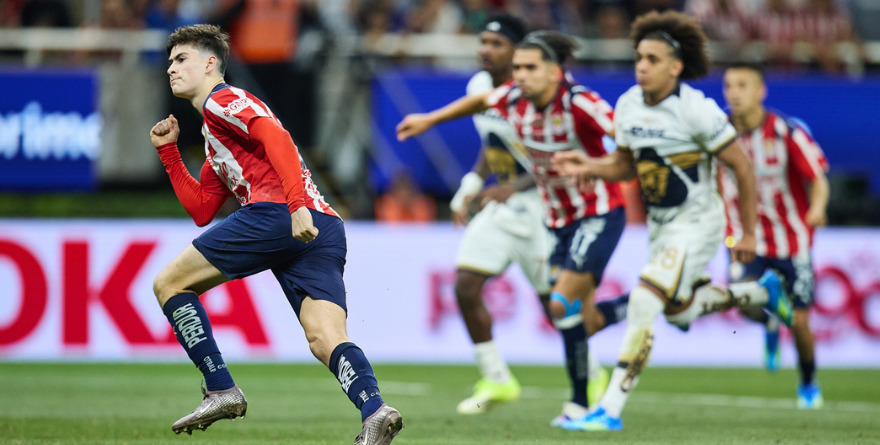 CHIVAS EMPATA CON PUMAS