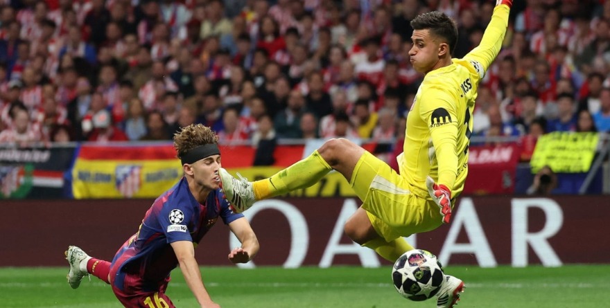 ATLÉTICO PIERDE ANTE EL BARÇA Y CLASIFICA