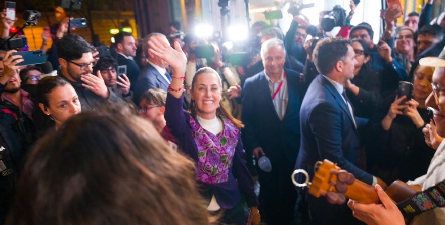 LLEGA SHEINBAUM A ESPAÑA: ‘VIVA LA PAZ’