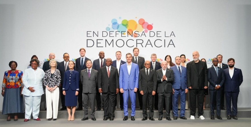‘EN VEZ DE GUERRA, SEMBREMOS VIDA’