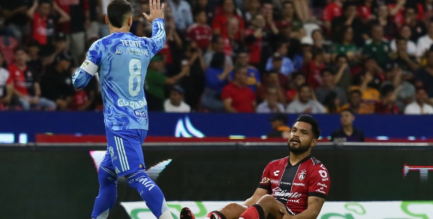 SE ABRAZA TIGRES DE LA ZONA DE LIGUILLA