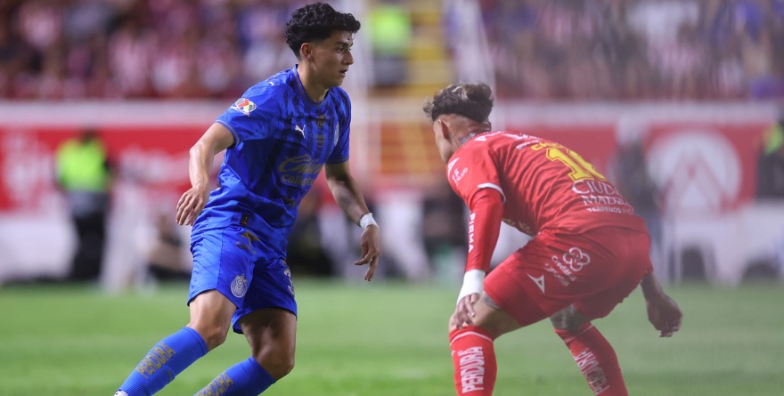 CHIVAS IMPONE RÉCORD DE PUNTOS TRAS EMPATAR CONTRA NECAXA