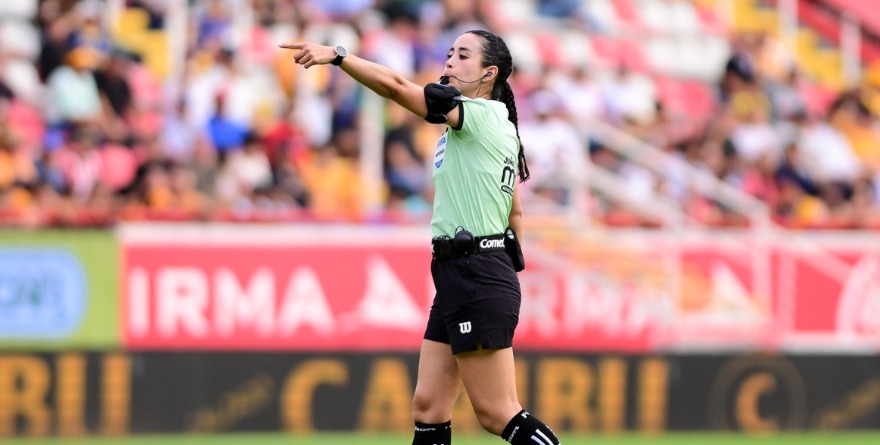 KATIA ITZEL GARCÍA PITARÁ EL CHIVAS VS. TIJUANA