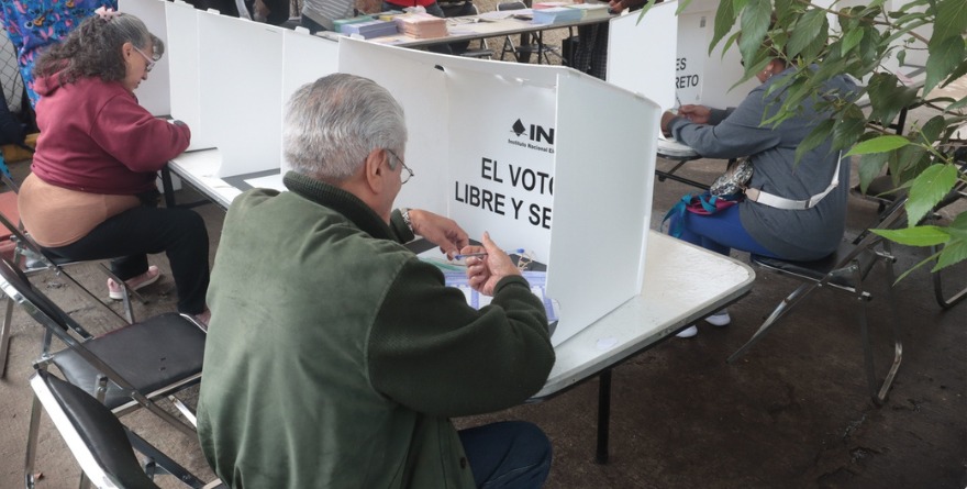 LICITA 4T FAST-TRACK; ADJUDICAN A FAVORITA