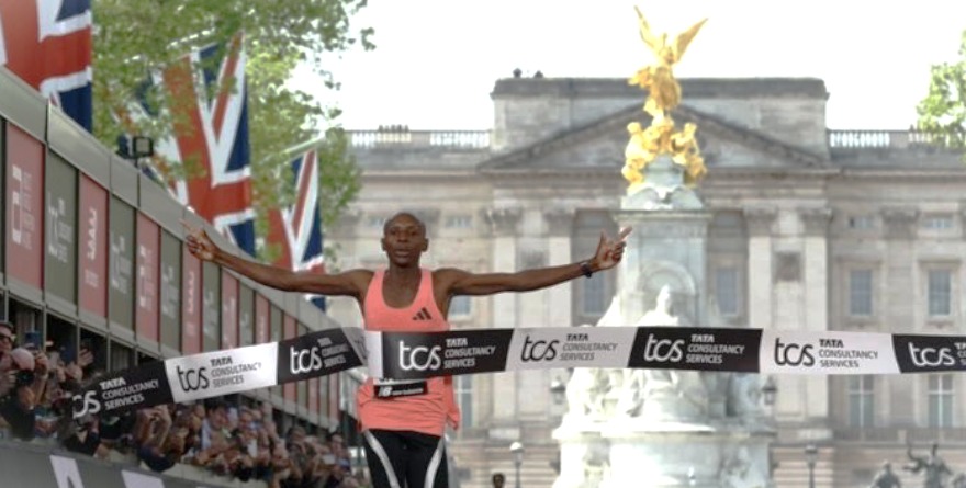 SAWE ROMPE EL MURO DE LAS DOS HORAS EN EL MARATÓN DE LONDRES