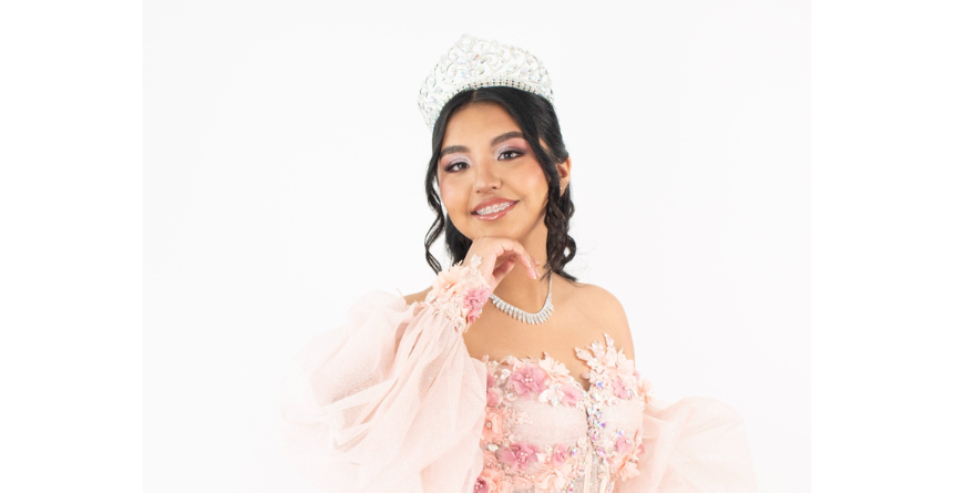 VANESSA CELEBRA SUS XV DE ENSUEÑO