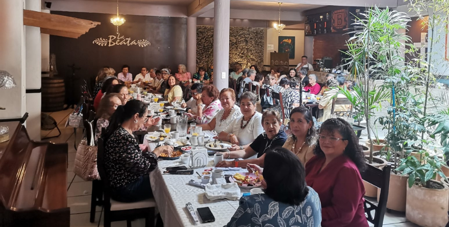 MAESTROS JUBILADOS CELEBRAN SU DÍA