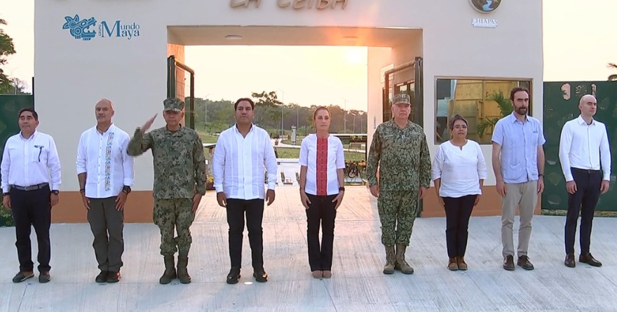 ‘AQUÍ DEFENDEMOS LA PATRIA’