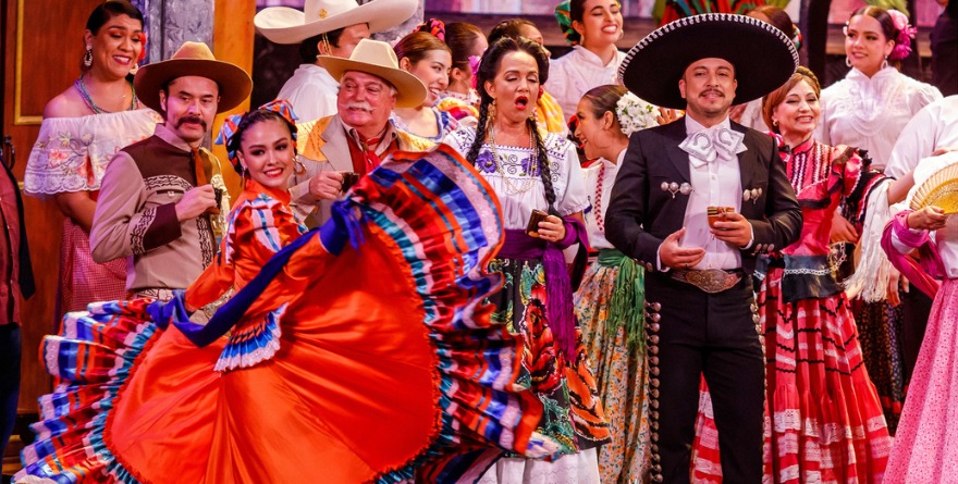 SUENA ZARZUELA TAPATÍA EN EL DEGOLLADO