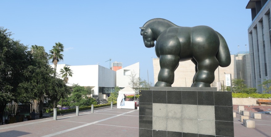 OLVIDAN REUBICAR ‘CABALLO’ DE BOTERO