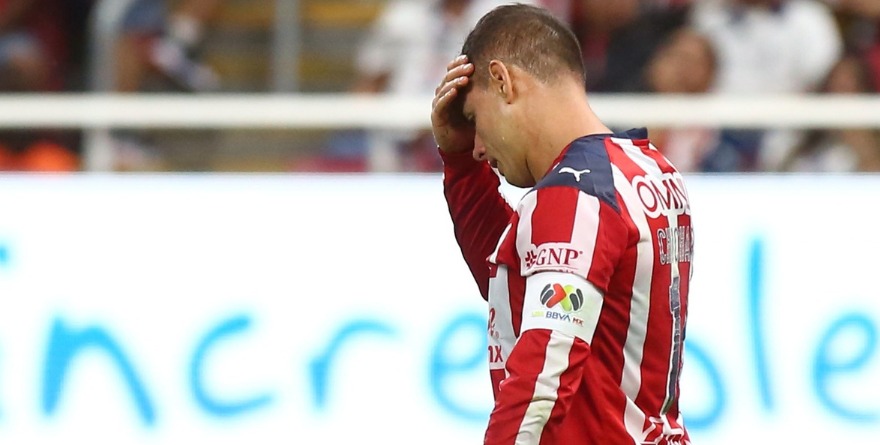 ‘CHICHARITO’ REVELÓ QUE EN CHIVAS QUERÍA DEJAR DE JUGAR