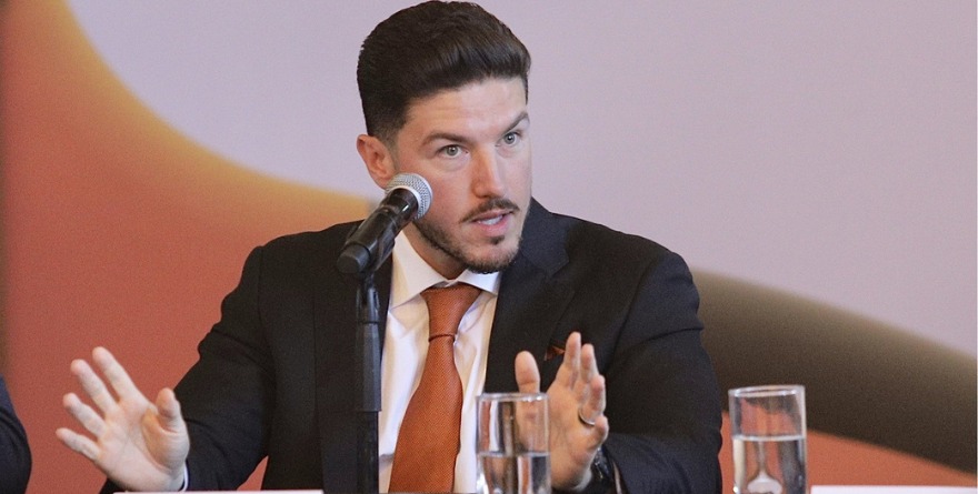 MUEVEN MILLONES DE NL A SU DESPACHO