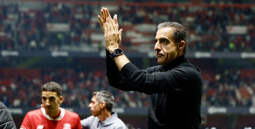 ANUNCIA SANTOS A RENATO PAIVA COMO SU DT