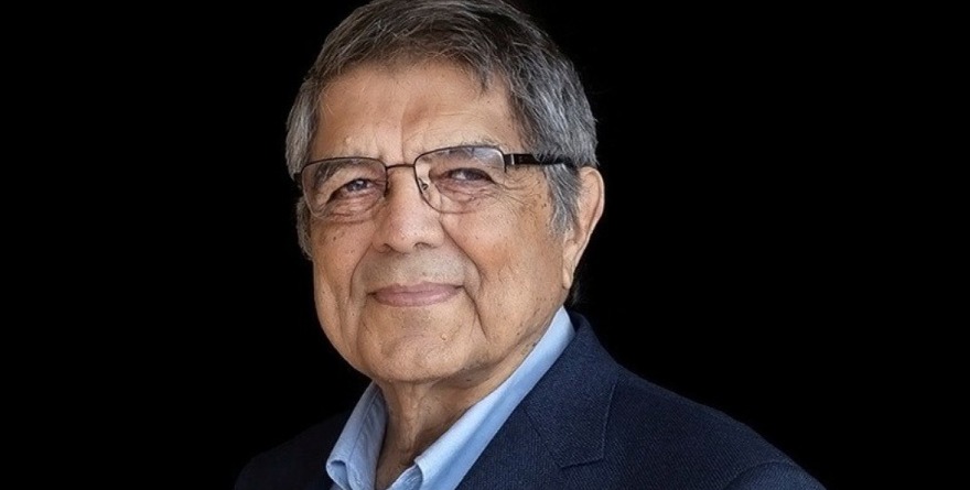 TOMA SERGIO RAMÍREZ LA SILLA DE VARGAS LLOSA EN LA RAE
