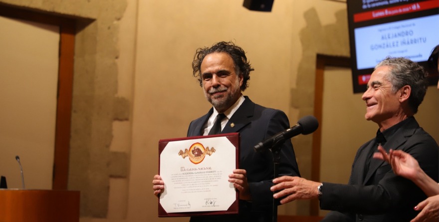 ‘ES EL PRIMER DIPLOMA QUE RECIBO’