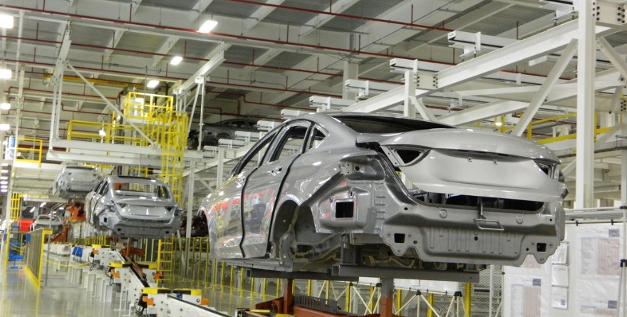 QUIERE TRUMP EN AUTOS 50% DE CONTENIDO DE EU