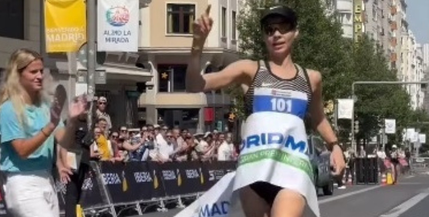 TIENE ALEGNA GONZÁLEZ GIRA EUROPEA DORADA