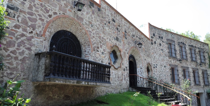 VUELVE, RENOVADO, MUSEO DOLORES OLMEDO