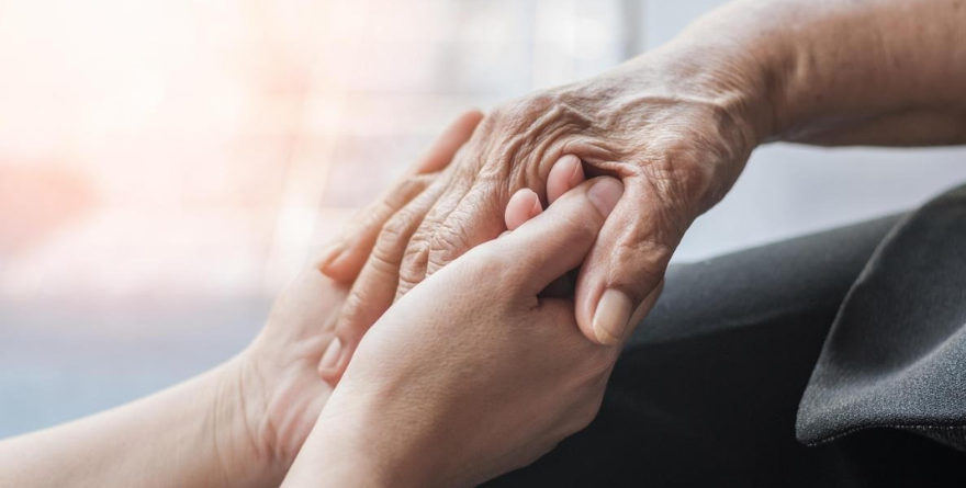 LLAMAN A PROTEGER A LOS ADULTOS MAYORES