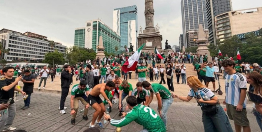 FESTEJAN EN EL ÁNGEL 20 MIL AFICIONADOS