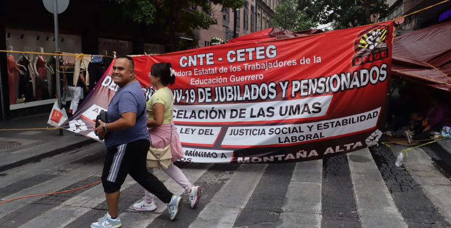 CNTE RETOMA CONTROL DE PLAZAS