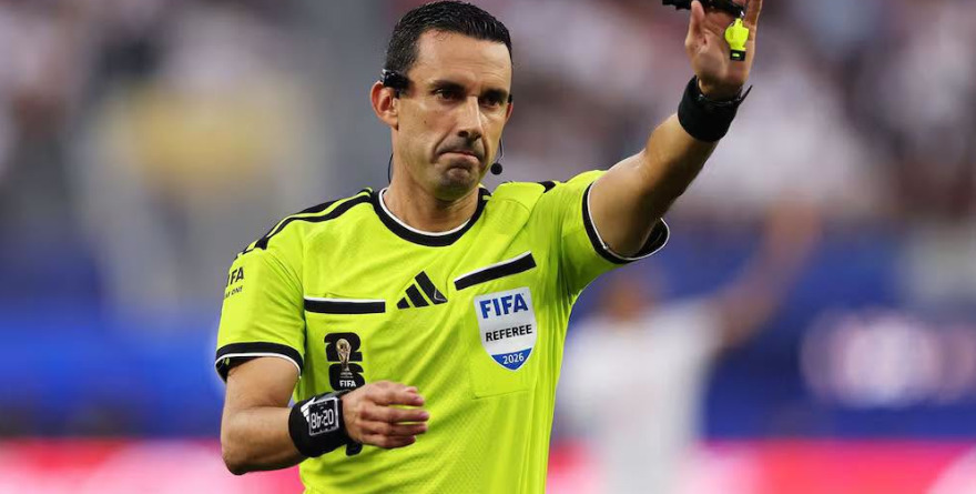 ÁRBITRO MEXICANO CÉSAR RAMOS ROMPE RÉCORD DE JUEGOS EN MUNDIALES
