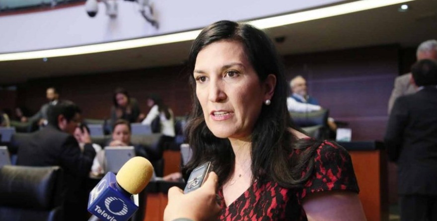 DEJE GOBERNAR A LA PRESIDENTA, LE DICE KENIA A AMLO