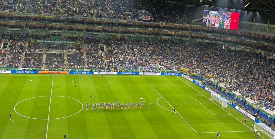 EL ESTADIO MONTERREY BRILLA CON AMBIENTE Y PULCRITUD JAPONESA