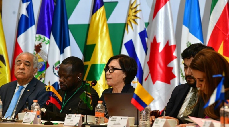 LA DEMOCRACIA EN AL SE DETERIORA, ADVIERTE ROSARIO ROBLES