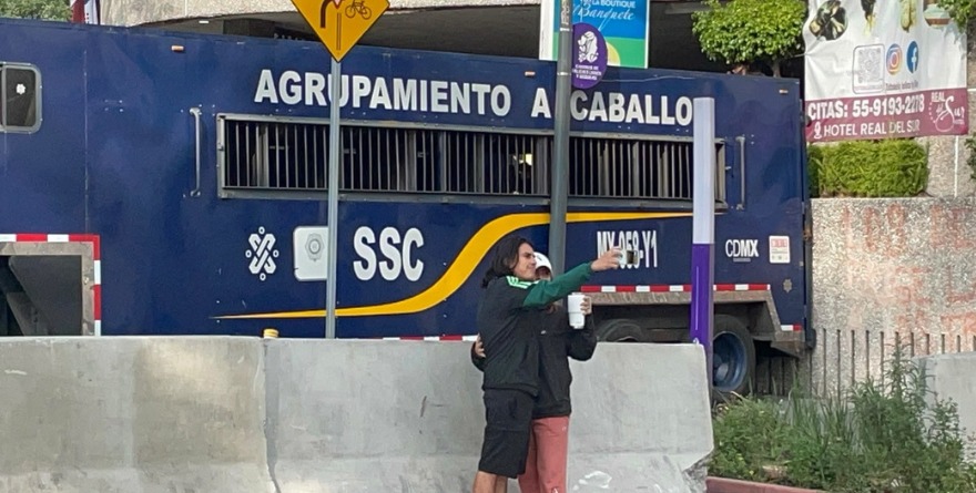 LA TRAVESÍA DE ACERCARSE AL MÉXICO CONTRA SUDÁFRICA