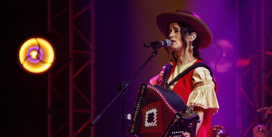 ‘NORTEÑA’ EL NUEVO DISCO DE JULIETA VENEGAS QUE CAUTIVA