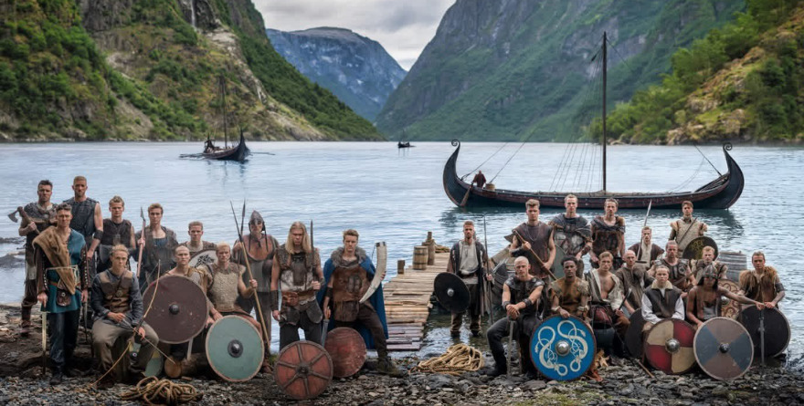 NORUEGA REVELA FOTO MUNDIALISTA CARACTERIZADA COMO GUERREROS VIKINGOS