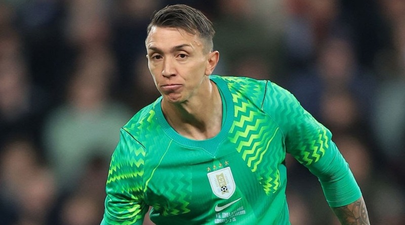 OSOTE DECISIVO DE MUSLERA: ESPAÑA LIDERA Y URUGUAY QUEDA ELIMINADO