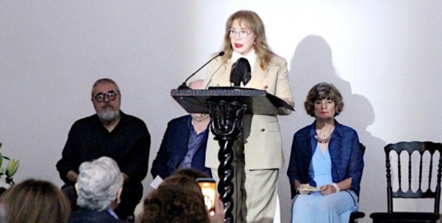 REGALAN POETAS UNA VELADA LLENA DE MÍSTICA