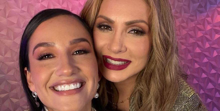 REVELAN DETALLES DEL PODCAST “DESDE EL BAÑO DE MUJERES”