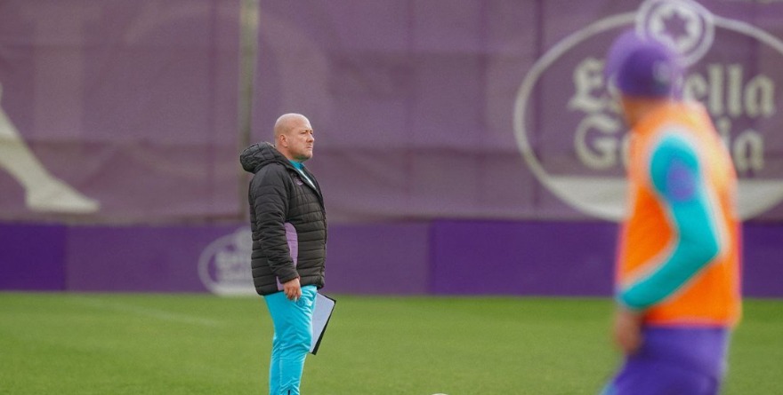 TERMINA AVENTURA DE ENRIQUE ALFARO CON REAL VALLADOLID