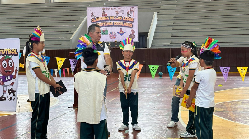 INVITAN A ESTUDIANTES A PRACTICAR PELOTA MIXTECA