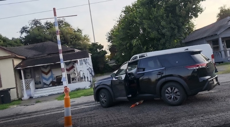 AGENTE DE ICE EN HOUSTON ABATE A MEXICANO