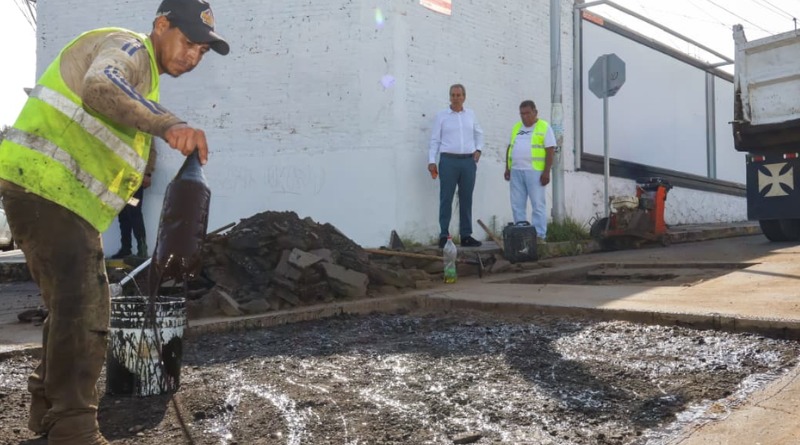 COLONIA SAN PEDRO REGISTRA AVANCES EN BACHEO CON PEPE CHEDRAUI
